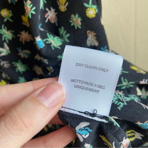 Joie Silk Sleevless Faux Wrap Ruffle Blouse Bees Flowers Honeybees Summer Light - Picture 11 of 11